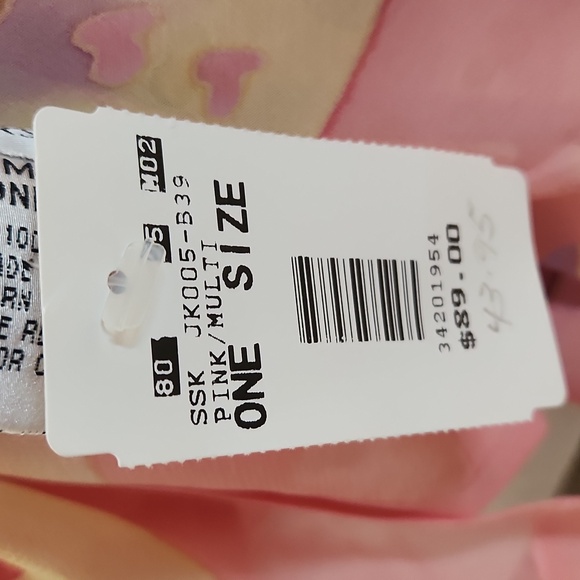 Spring Cape - Picture 5 of 5